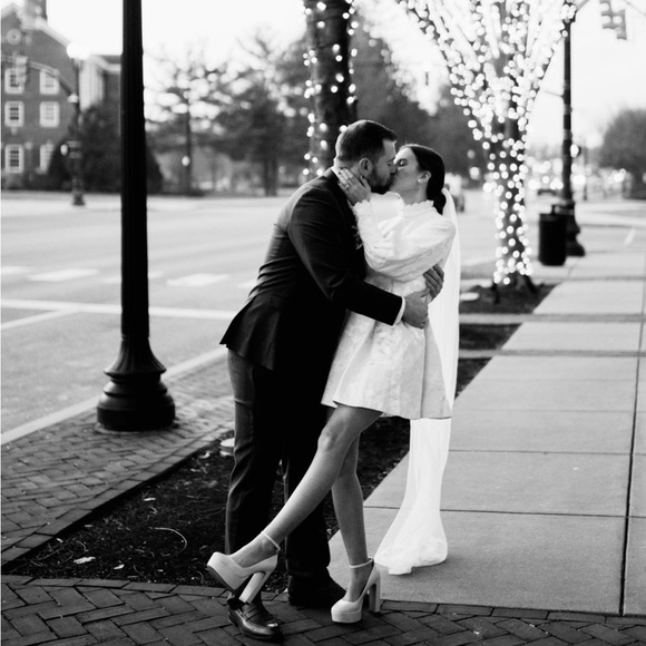 ALDO White Platform Heels - Picture 6 of 6